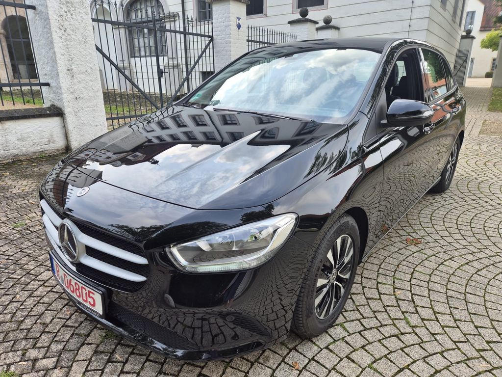 Mercedes-Benz B 180 2022