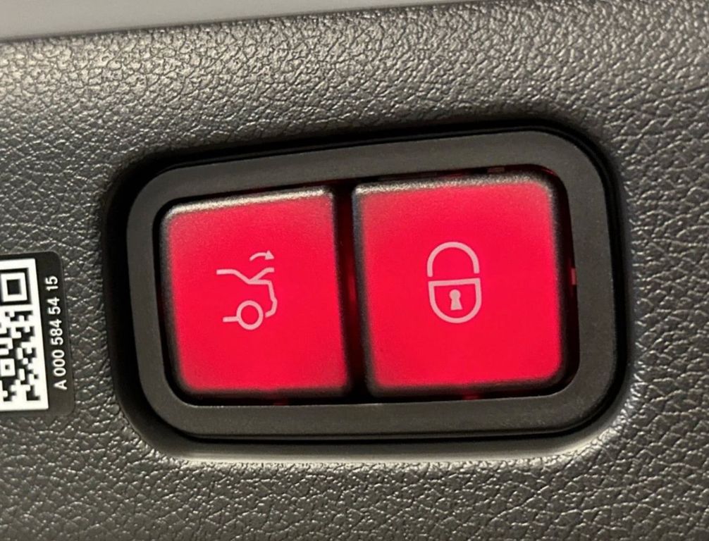 Mercedes-Benz E 300 2025