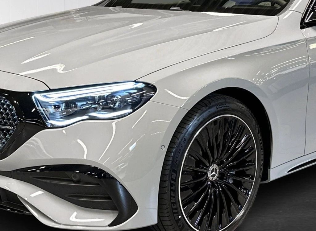 Mercedes-Benz E 300 2025