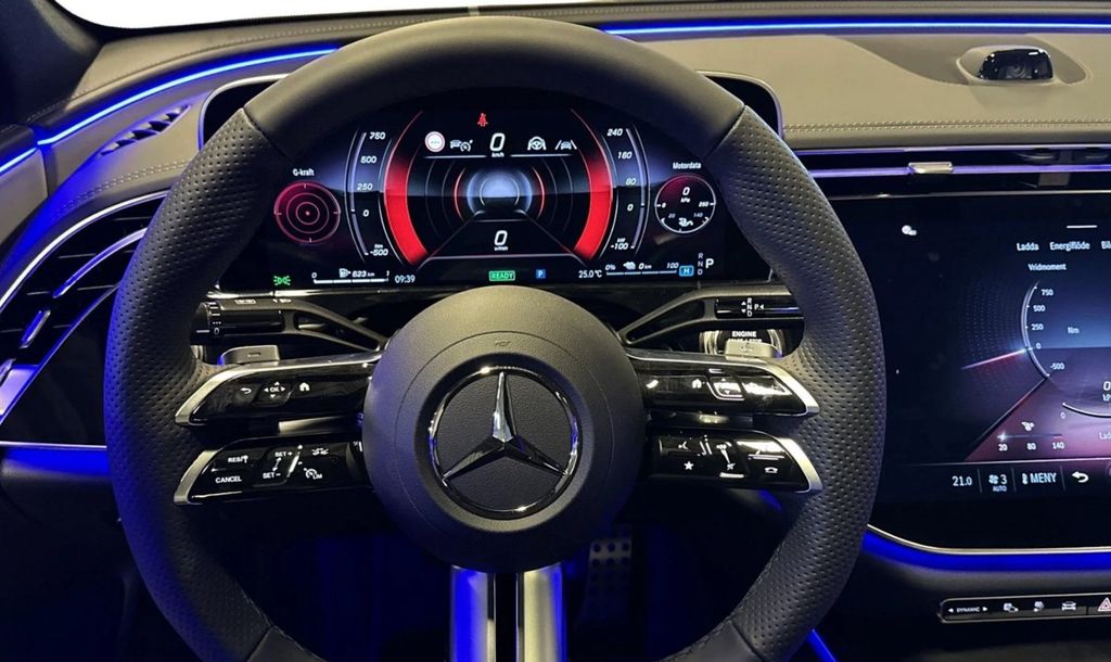 Mercedes-Benz E 300 2025