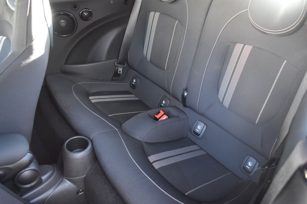 MINI John Cooper Works Cabrio 2022