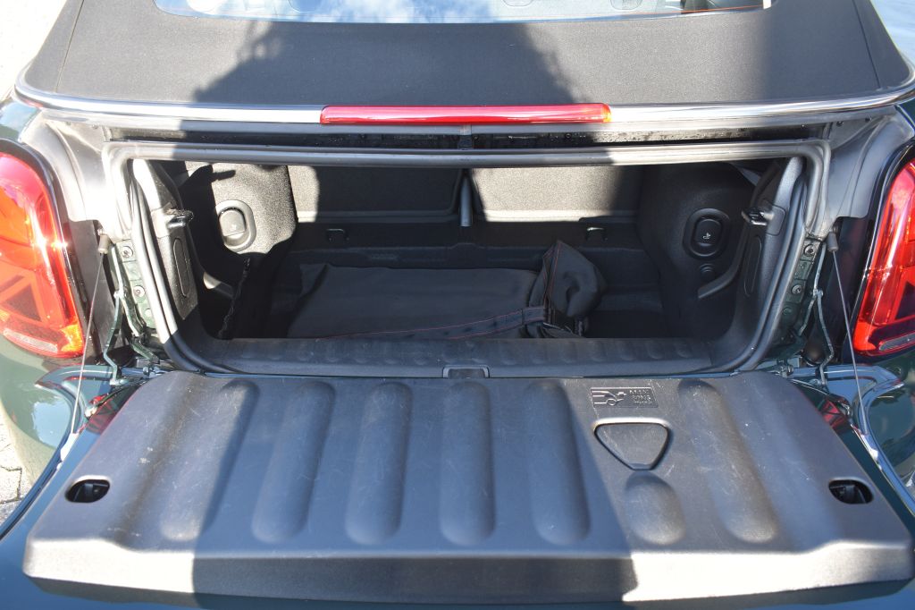 MINI John Cooper Works Cabrio 2022