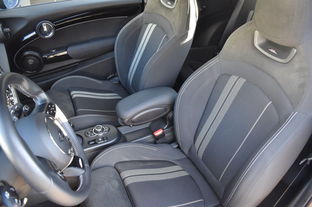 MINI John Cooper Works Cabrio 2022