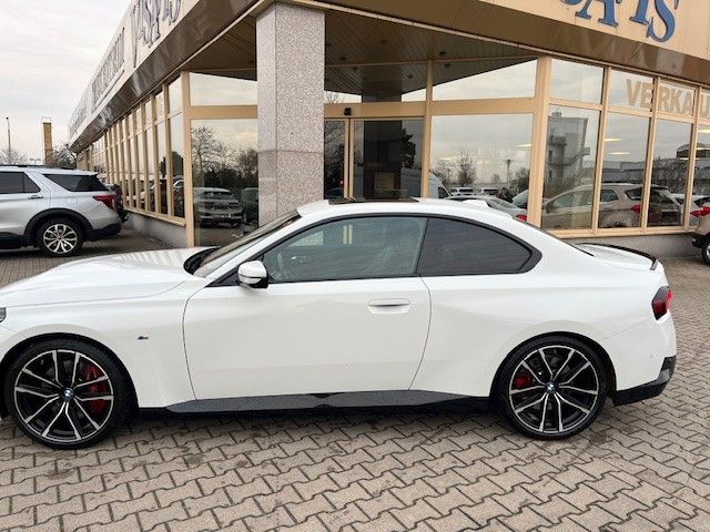 BMW 220 2023