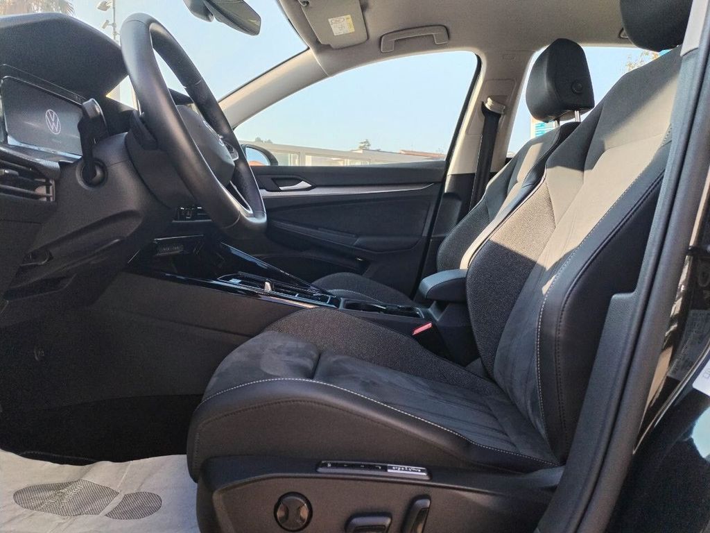 Volkswagen Golf 2025