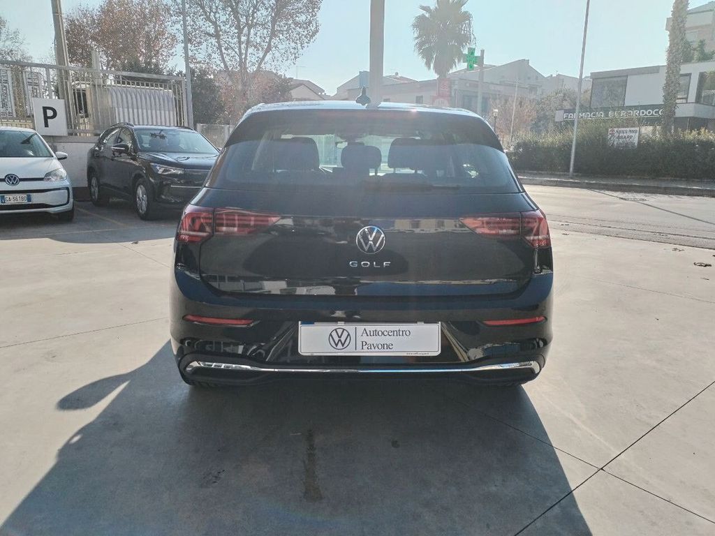 Volkswagen Golf 2025