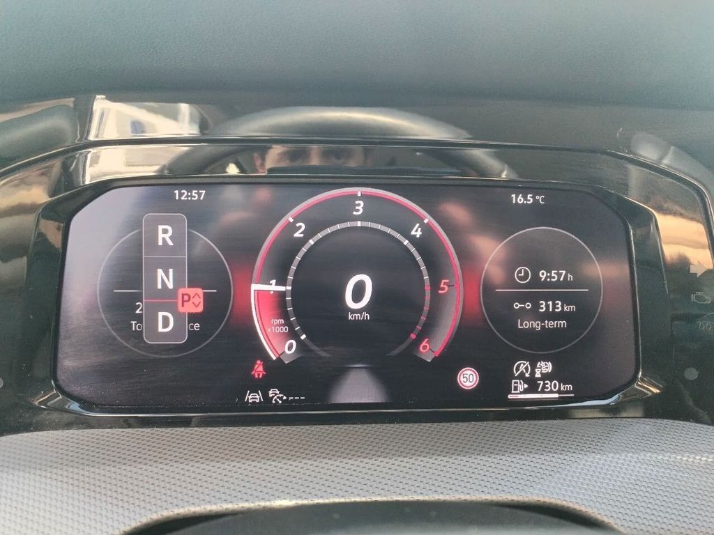 Volkswagen Golf 2025