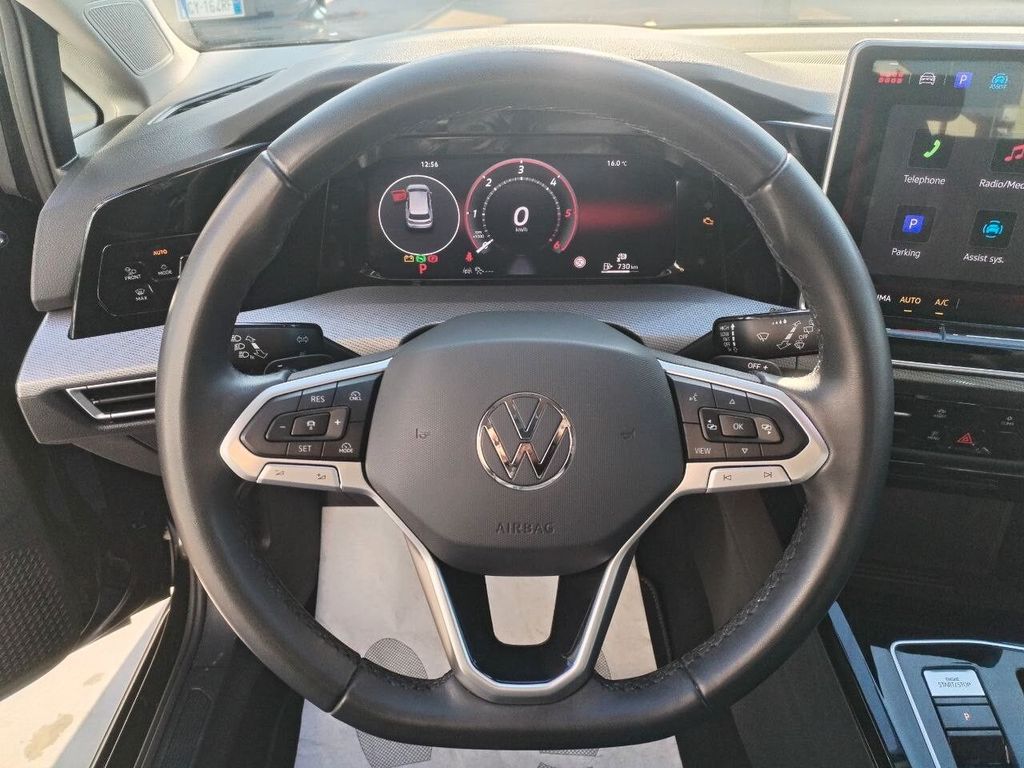 Volkswagen Golf 2025