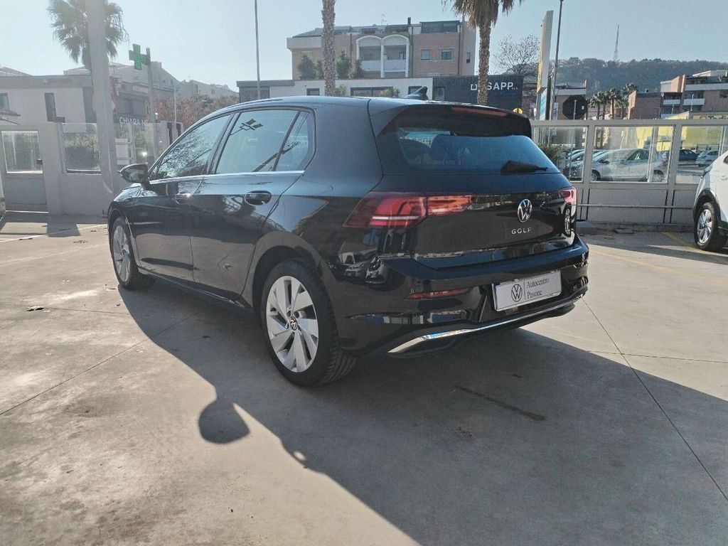Volkswagen Golf 2025