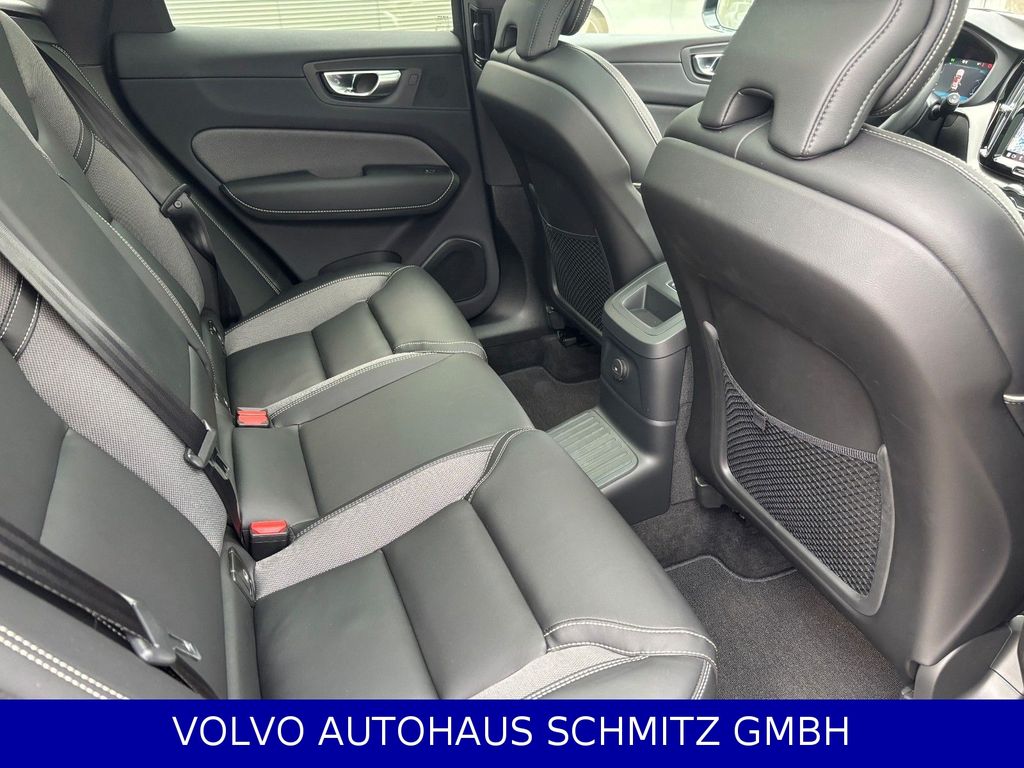 Volvo XC60 2025