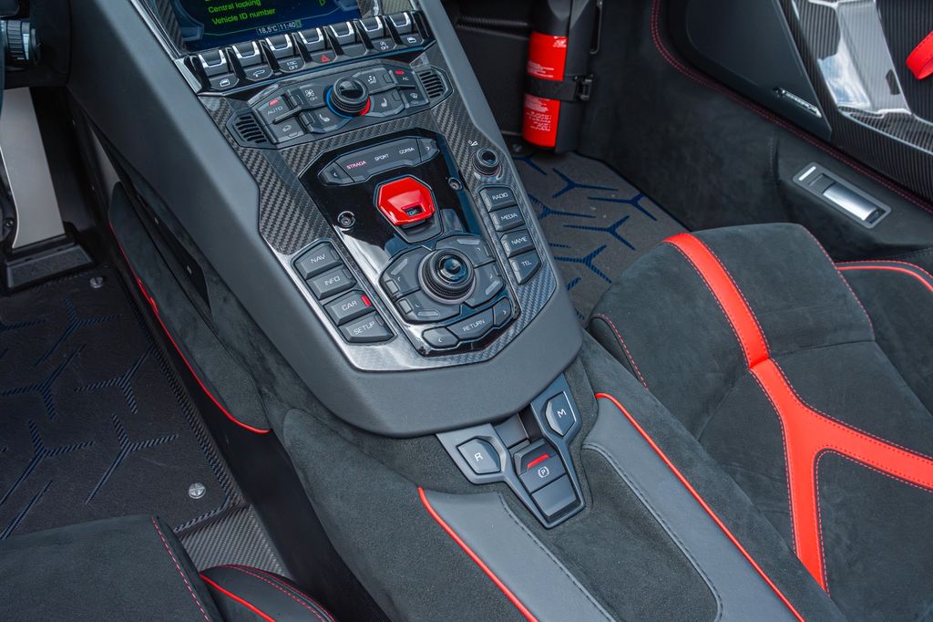 Lamborghini Aventador 2017