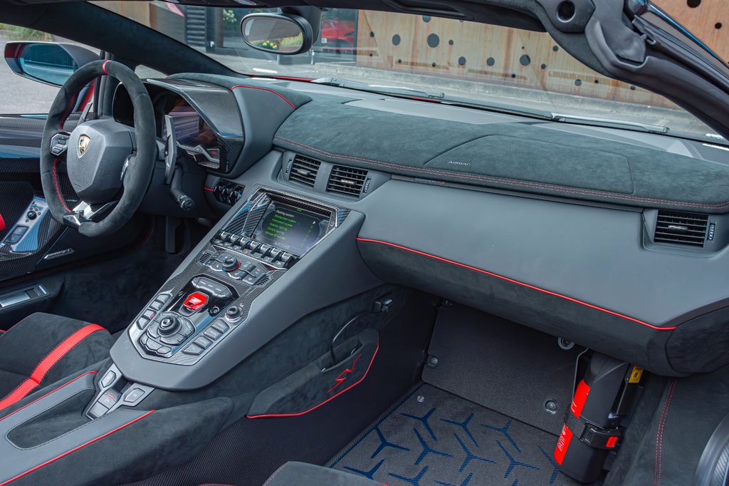 Lamborghini Aventador 2017