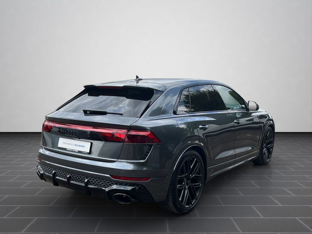 Audi RSQ8 2025