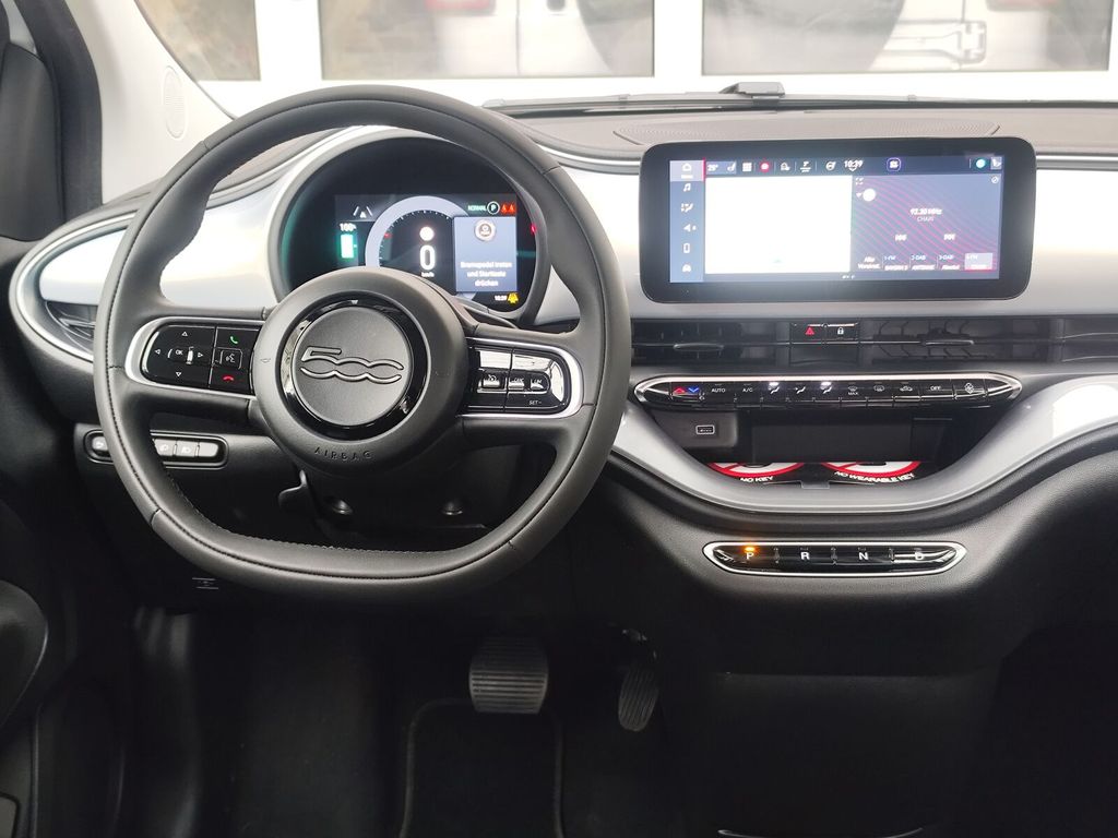 Fiat 500e 2025