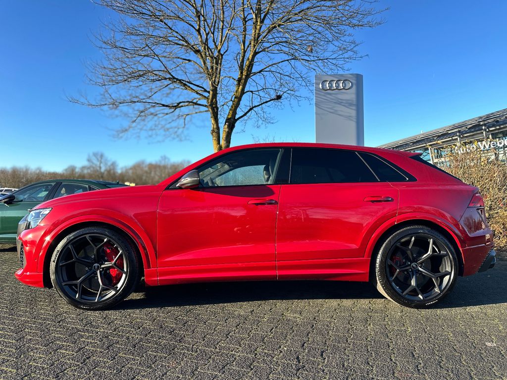 Audi RSQ8 2024