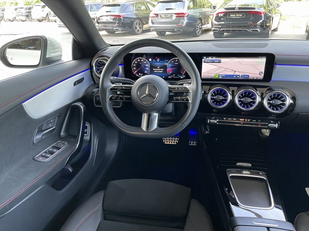 Mercedes-Benz CLA 200 2024