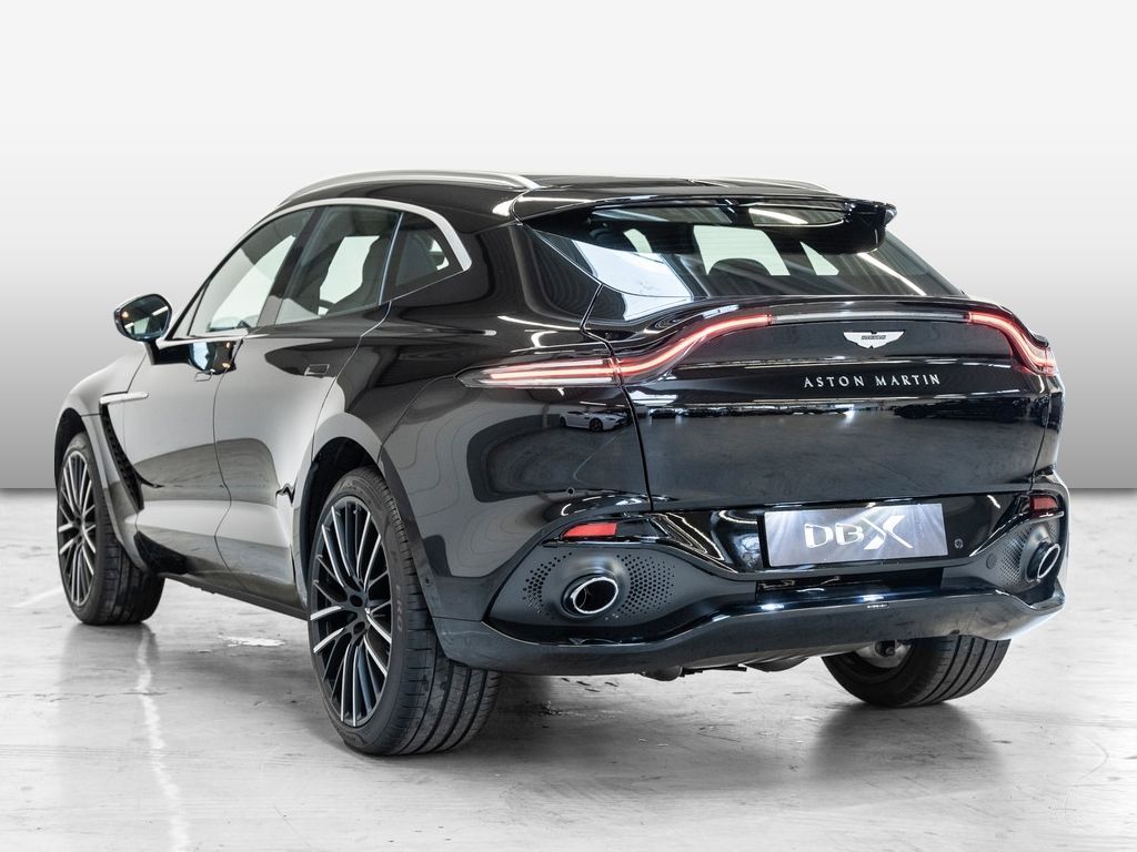 Aston Martin DBX 2024