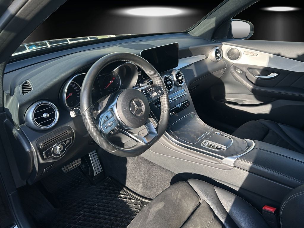 Mercedes-Benz GLC 300 2021