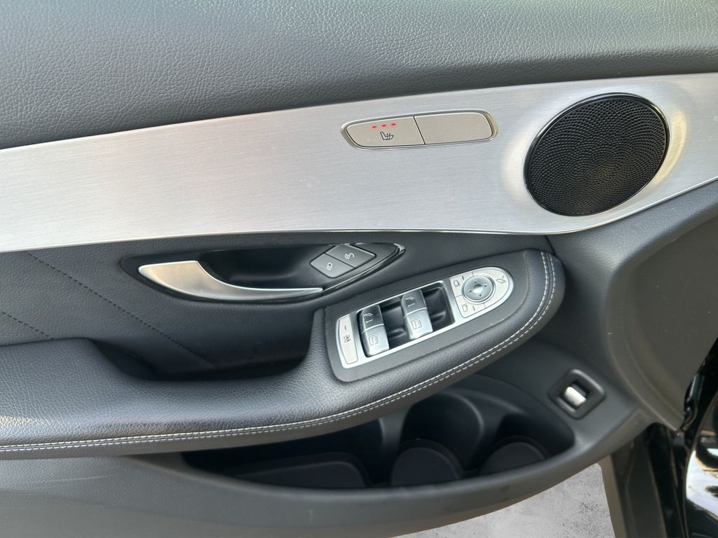 Mercedes-Benz GLC 300 2021