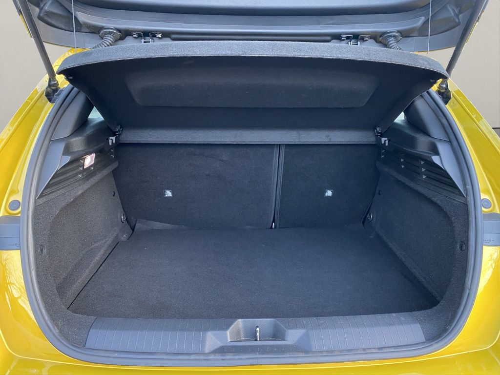 Opel Astra 2022