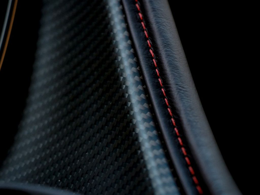 Aston Martin DBS 2024