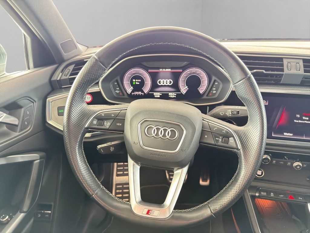 Audi Q3 2021