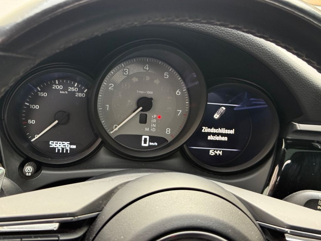 Porsche Macan 2021