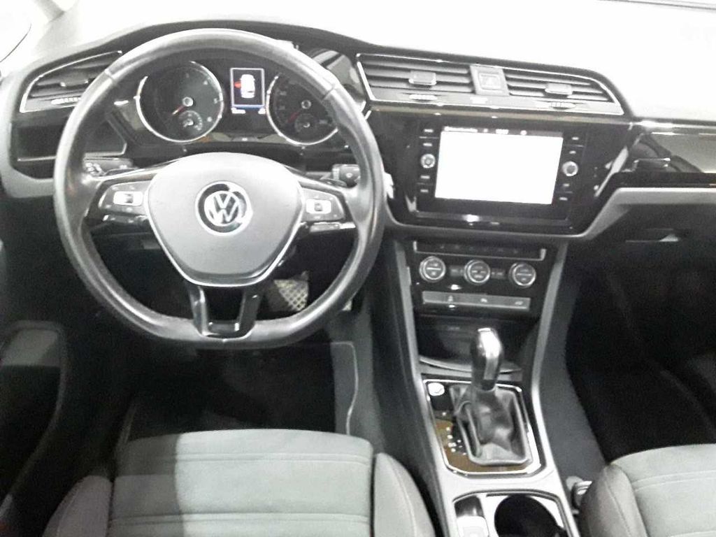 Volkswagen Touran 2021