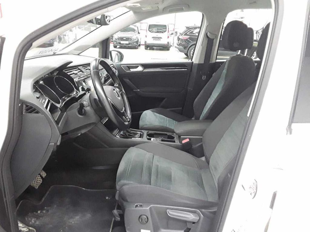 Volkswagen Touran 2021