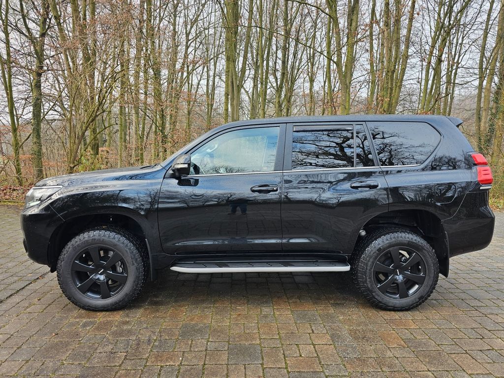 Toyota Land Cruiser 2024