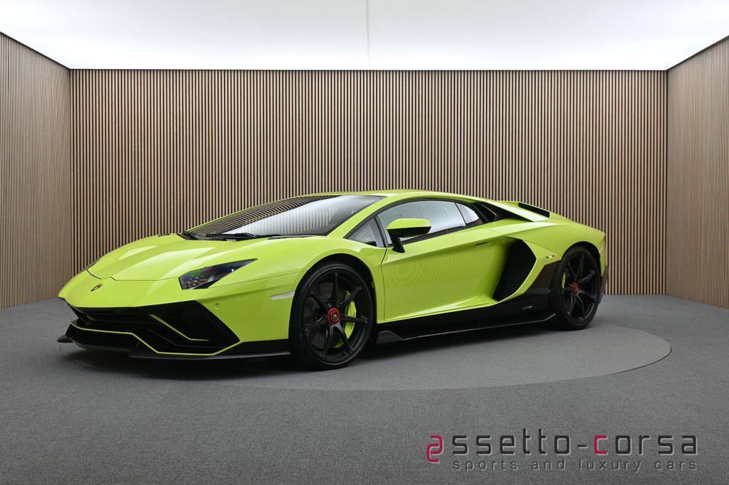 Lamborghini Aventador 2022