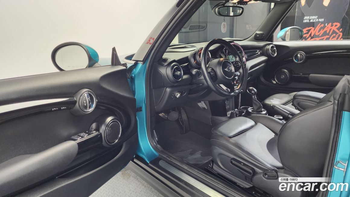 Mini Cooper Convertible 2018