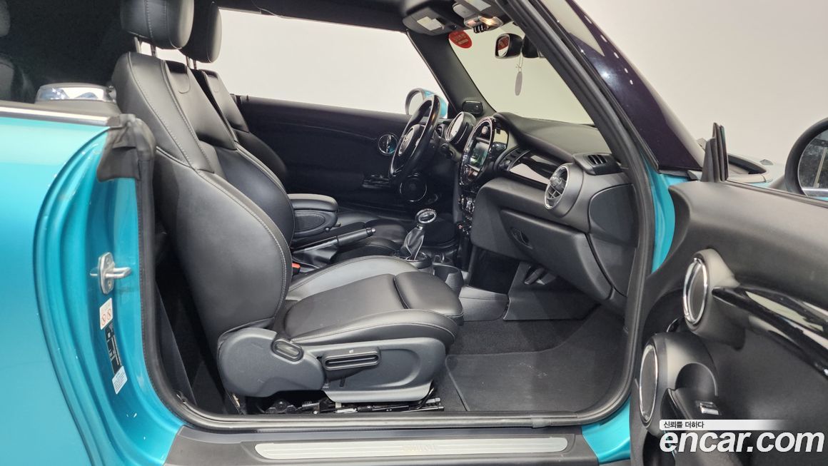 Mini Cooper Convertible 2018