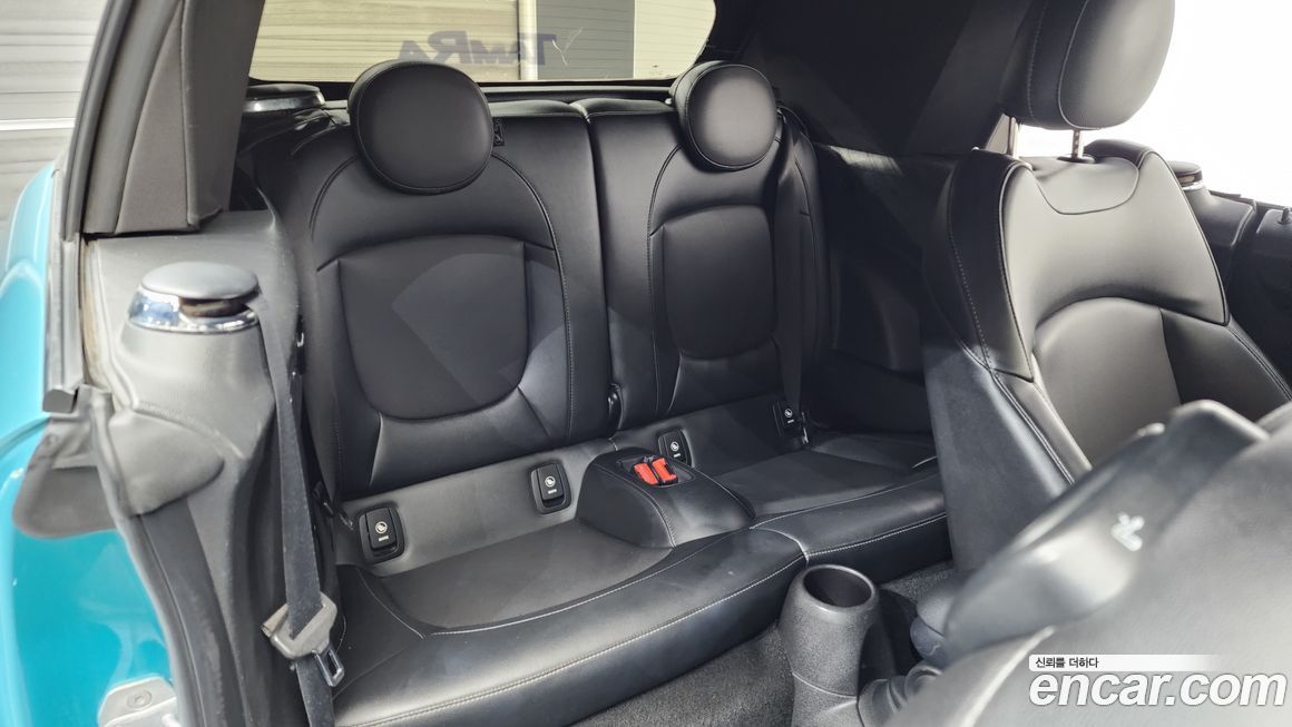 Mini Cooper Convertible 2018