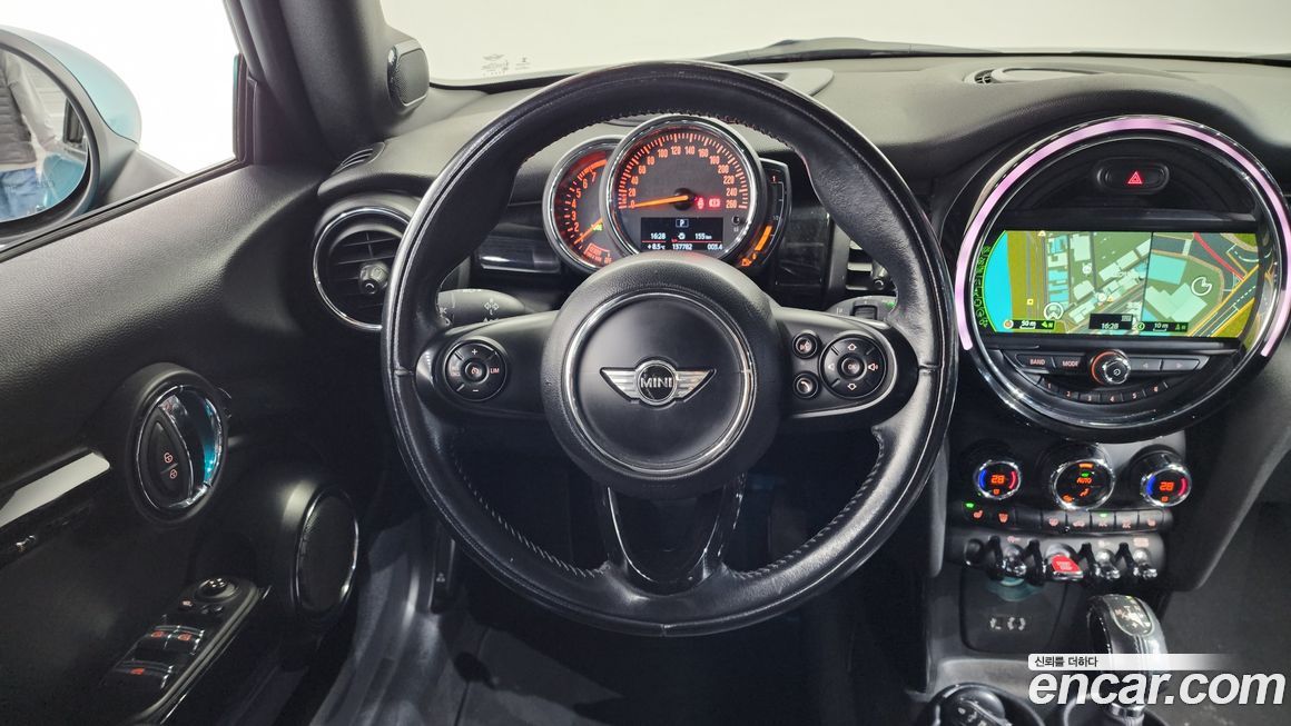 Mini Cooper Convertible 2018