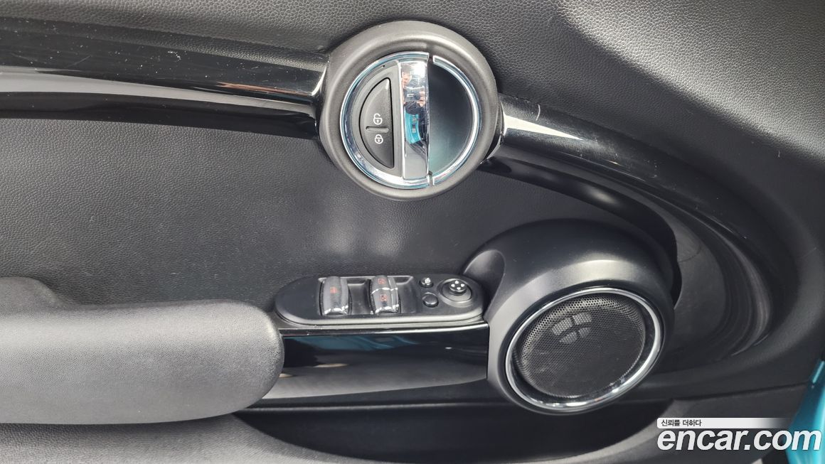 Mini Cooper Convertible 2018