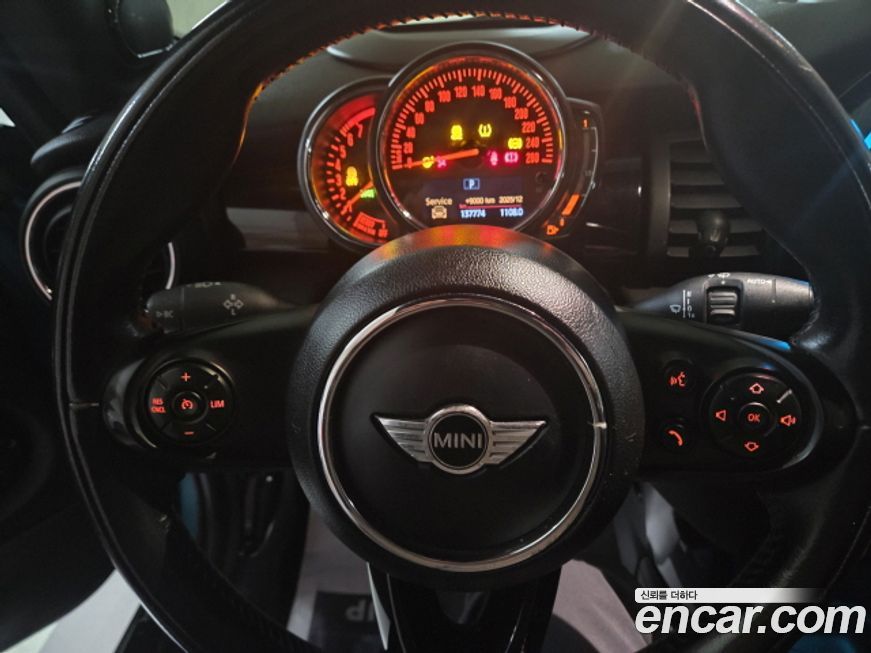 Mini Cooper Convertible 2018