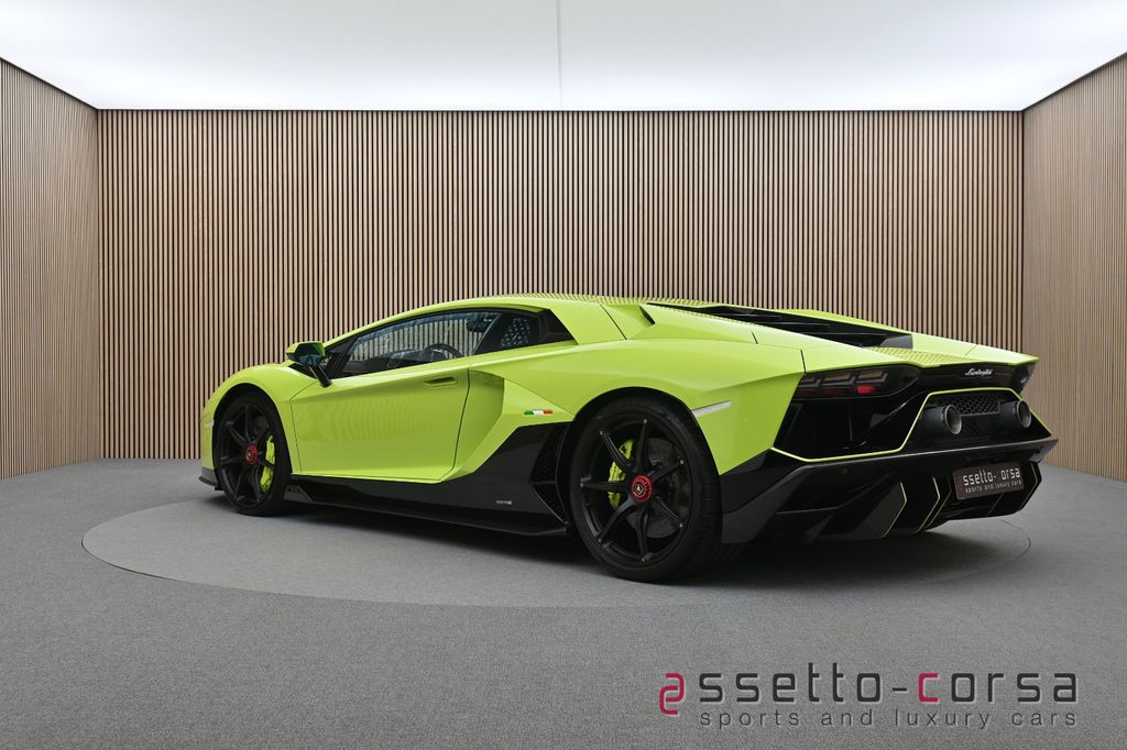 Lamborghini Aventador 2022