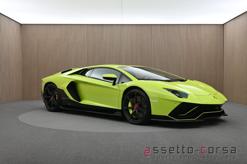 Lamborghini Aventador 2022