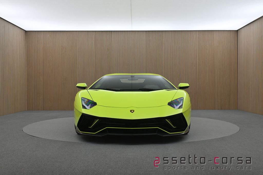 Lamborghini Aventador 2022