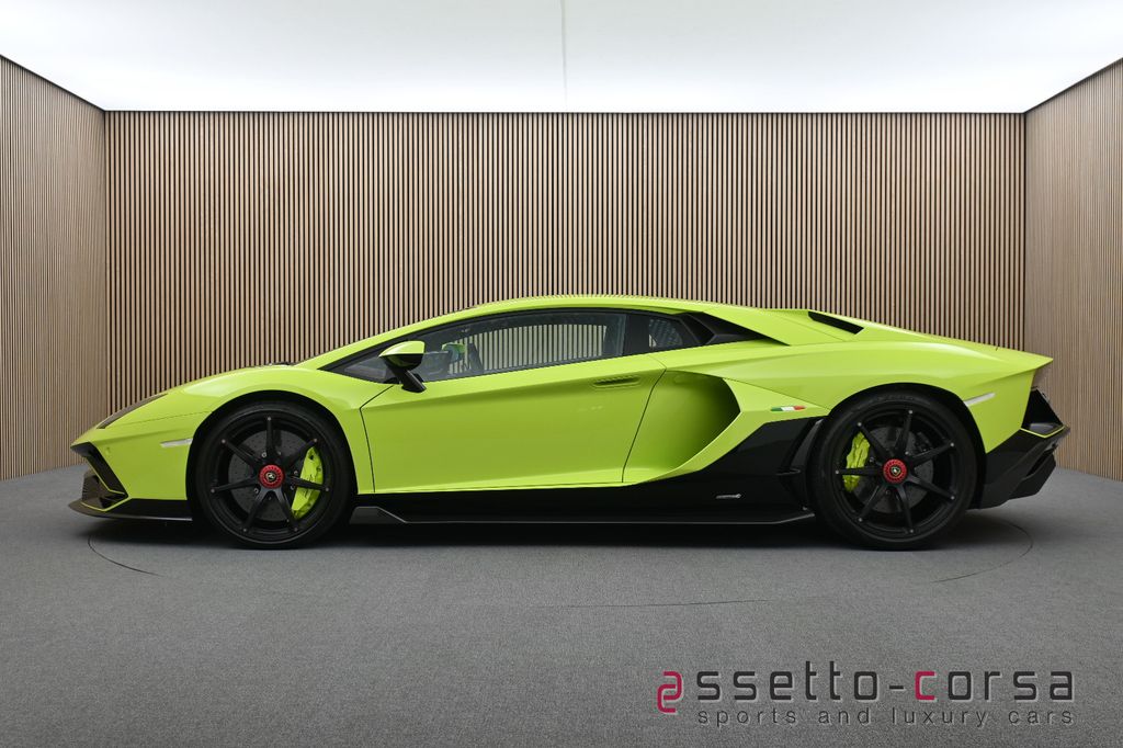 Lamborghini Aventador 2022
