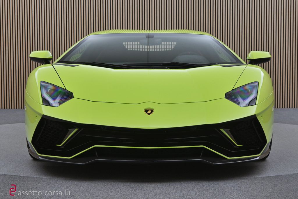 Lamborghini Aventador 2022