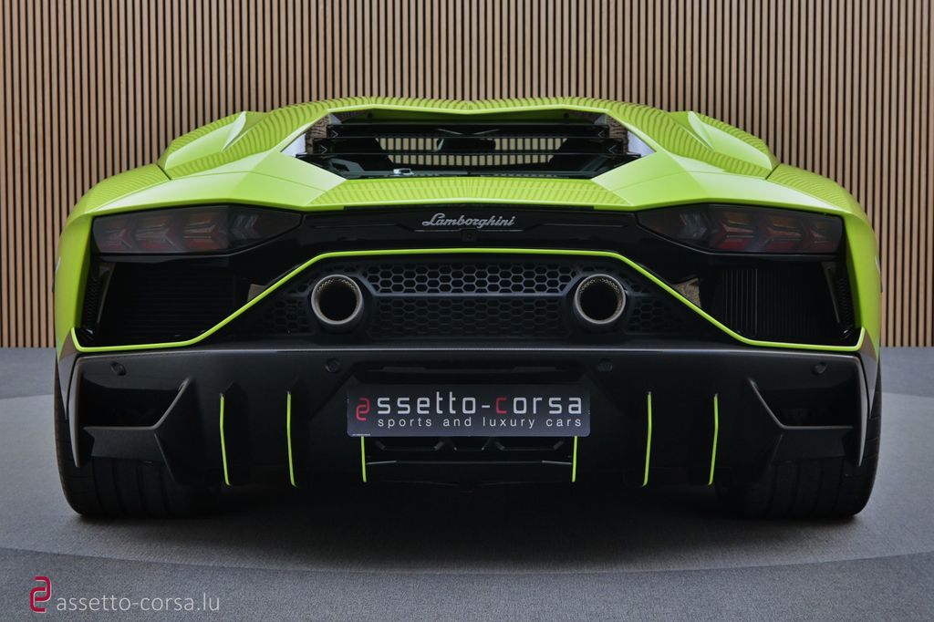 Lamborghini Aventador 2022