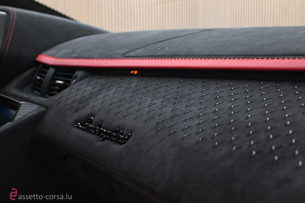 Lamborghini Aventador 2022