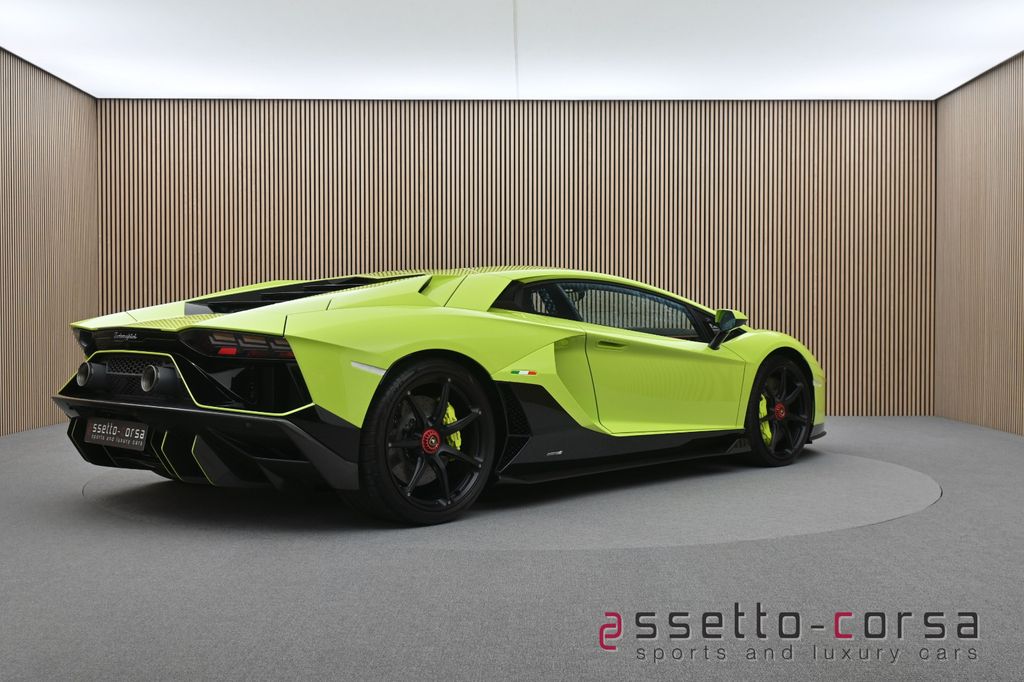 Lamborghini Aventador 2022