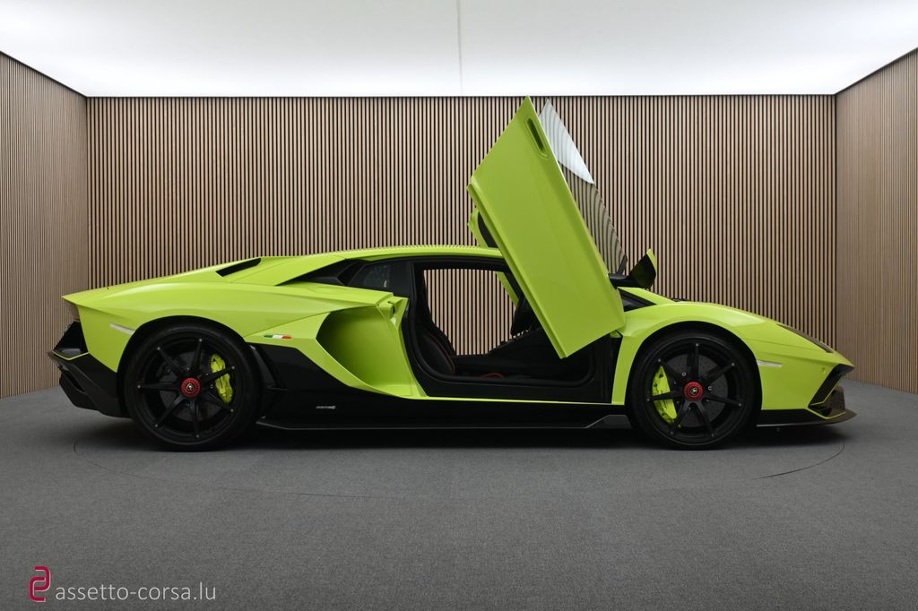 Lamborghini Aventador 2022