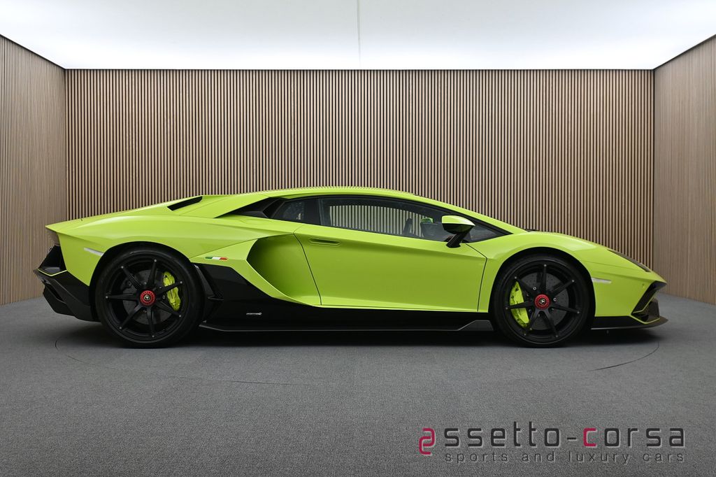 Lamborghini Aventador 2022