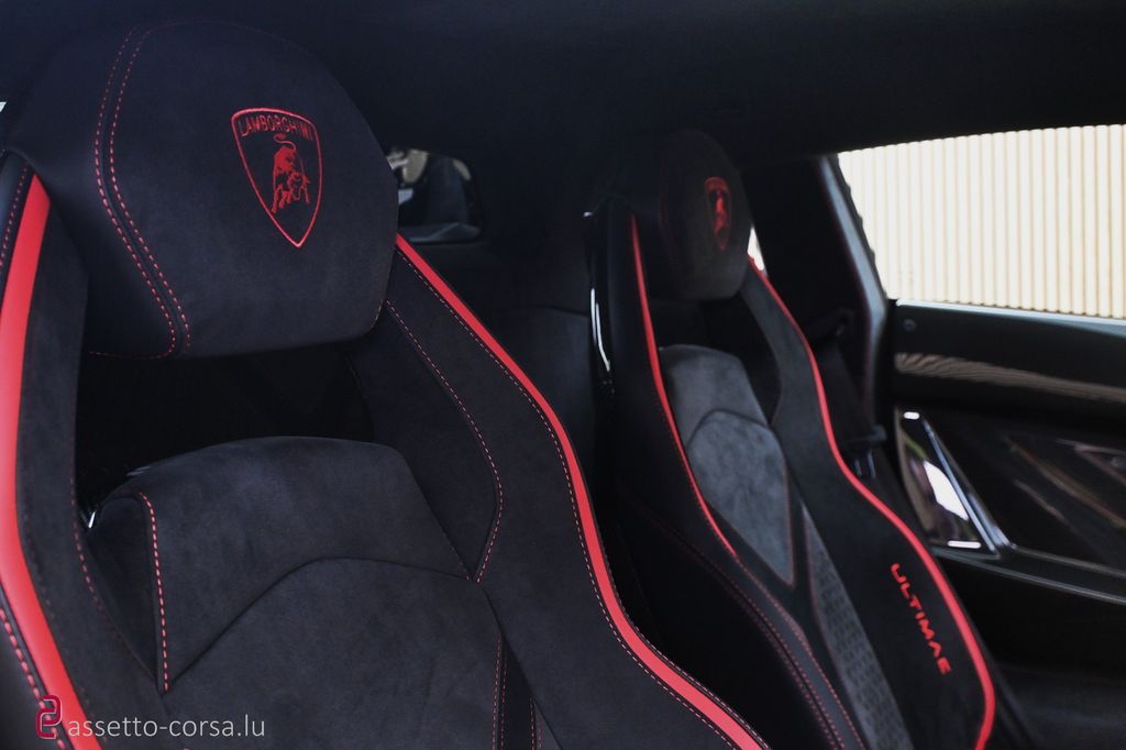 Lamborghini Aventador 2022