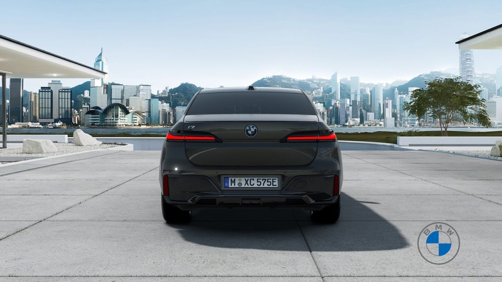 BMW i7 2024