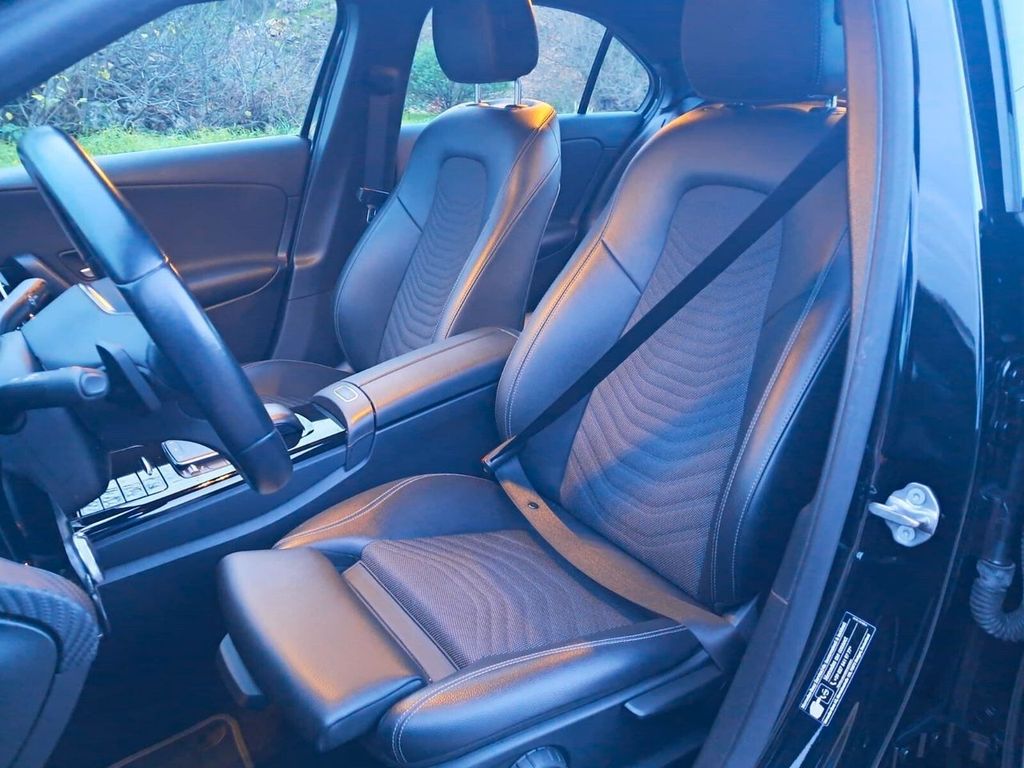 Mercedes-Benz A 180 2021
